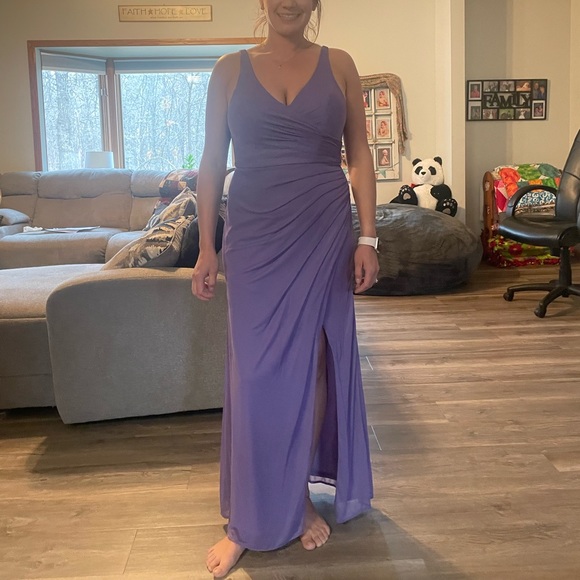 Bridesmaid Dress, it does have some dirty spots and the bottom is dirty. - Picture 6 of 12